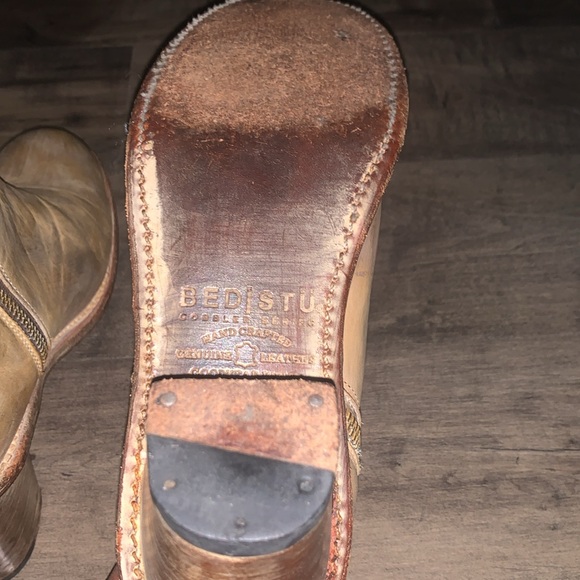 BED STU DISTRESSED LEATHER BOOTIE COBBLER SERIES - Picture 7 of 10